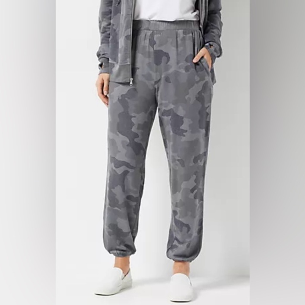 All Worthy by Hunter McGrady Charcoal Camo Joggers